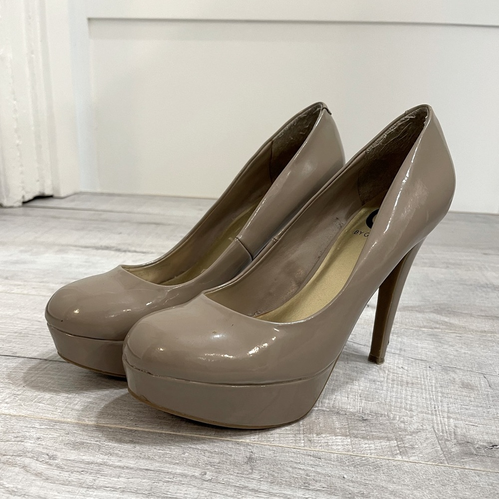 Guess brand tan heels
